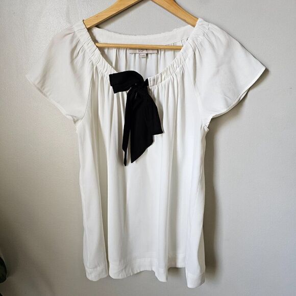 EUC LOFT WHITE SEMI SHEER WITH BOW TOP FLUTTER SLEEVES SIZE MEDIUM - Picture 1 of 13